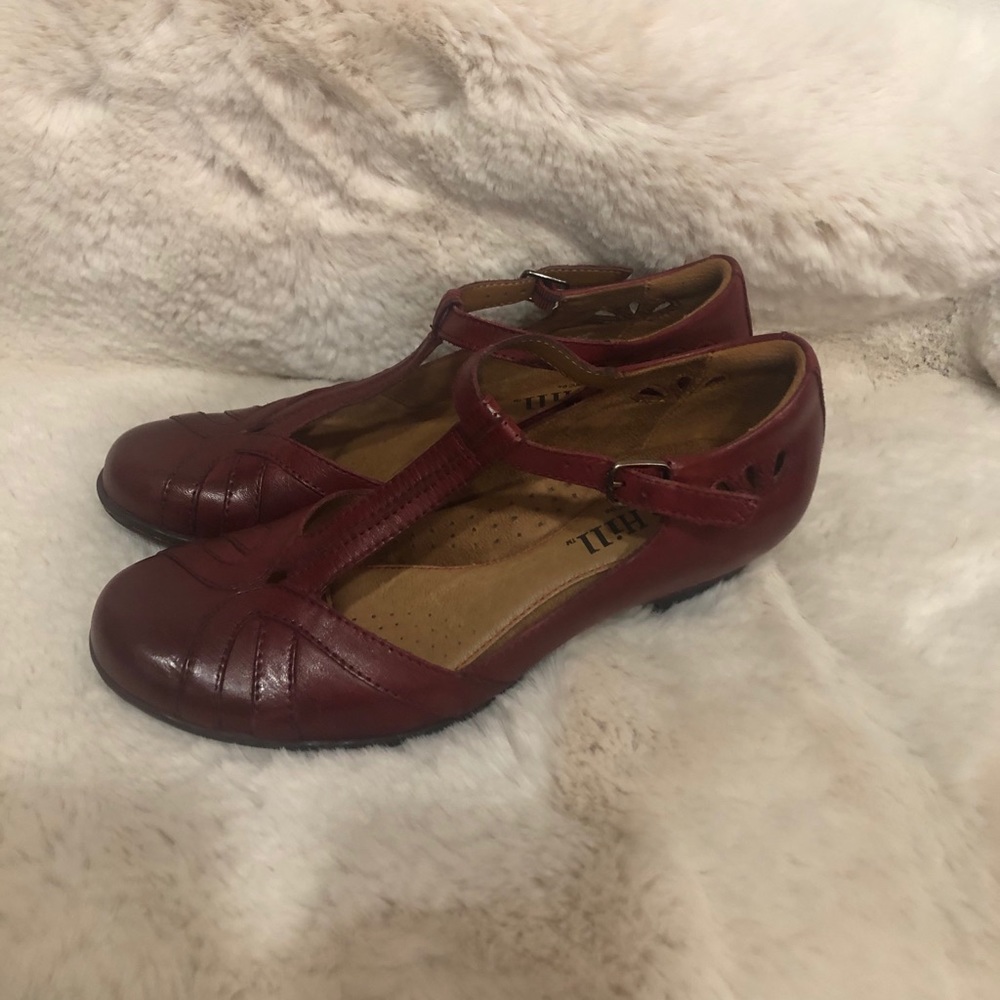 Cobb Hill heels size 6 Angelina T-Strap